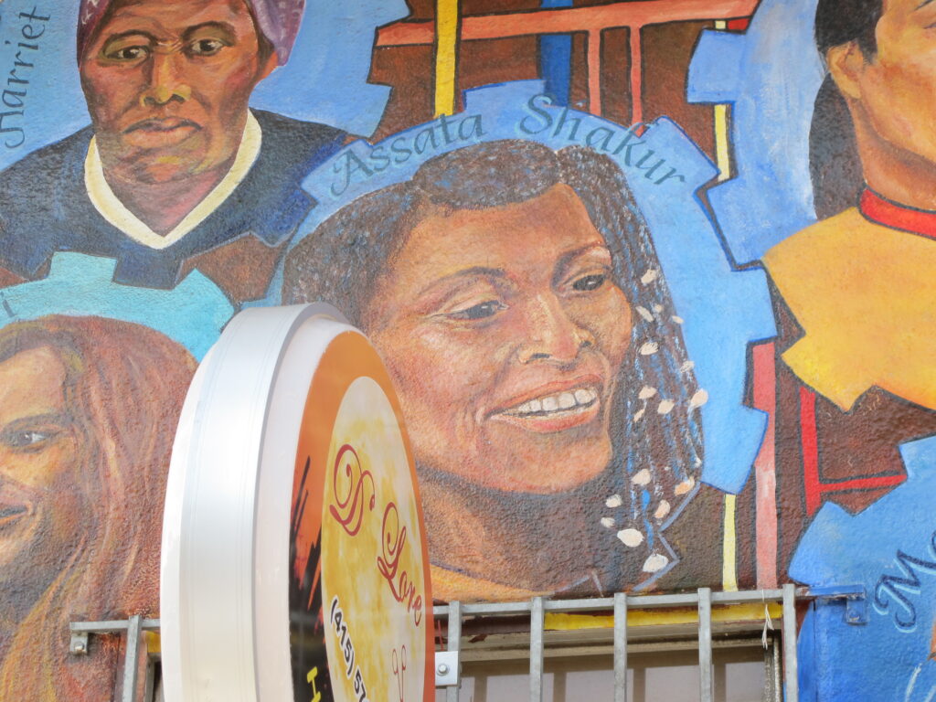 Frelsi flóttamanns: Útlegð Assata Shakur á Kúbu