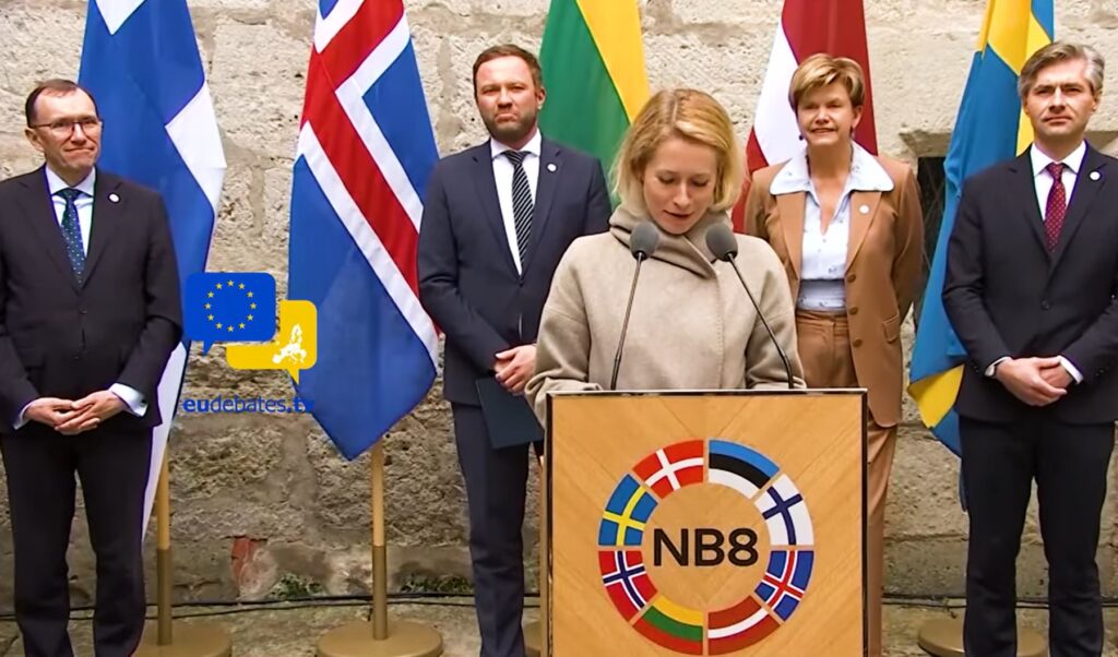 Utanríkisráðherra ESB opnar pakkann